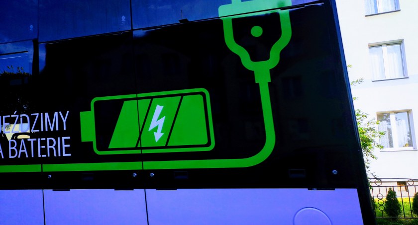 Autobusy pod napięciem. Będzie ich jeszcze więcej