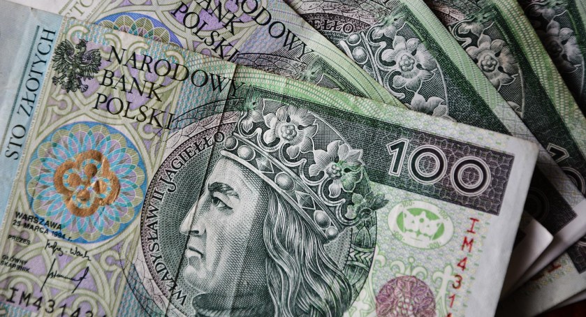 Ujawnione majątki, część II. Ile zarabiają radni powiatowi?