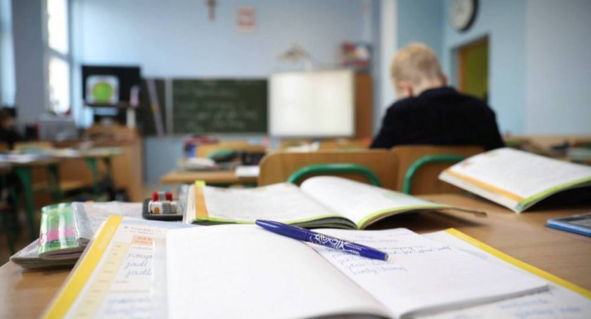 Covid-19 i uchodźcy z Ukrainy. Kończy się wyjątkowo trudny rok szkolny