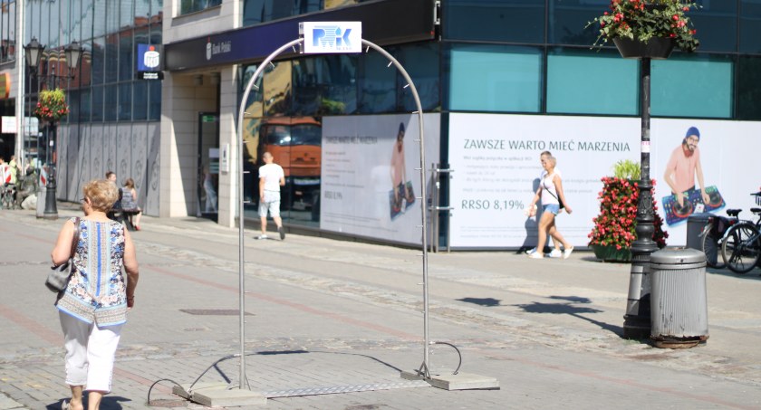Na ochłodę - kurtyna wodna w centrum miasta