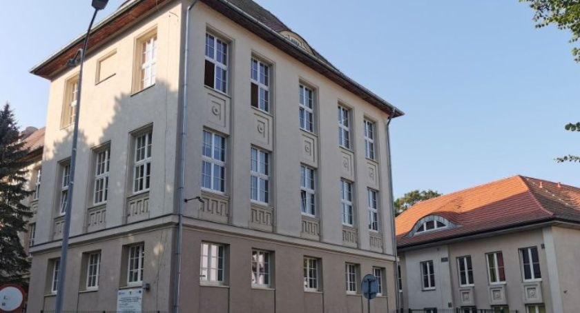 Starosta o szczecineckiej oświacie: Poprawiamy to, co związane z wiedzą