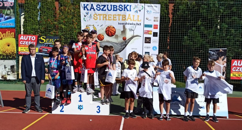 Drugie miejsce Emet Basket Szczecinek na turnieju w Kartuzach