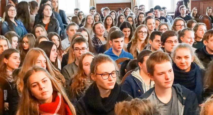 Jaka jest jakość uczenia szkół powiatu szczecineckiego?