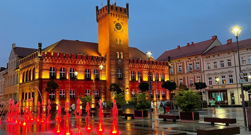 Czy budynki w Szczecinku powinny być nadal podświetlone? Czytelniczka: Mamy kryzys