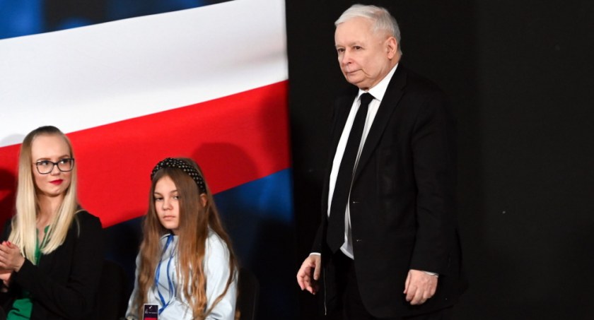 Prezes PiS: liczenie głosów w lokalach wyborczych powinno być przez cały czas filmowane