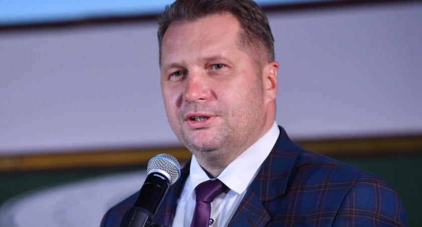 Lex Czarnek. Minister Edukacji: Stawiamy tamę rewolucjonistom