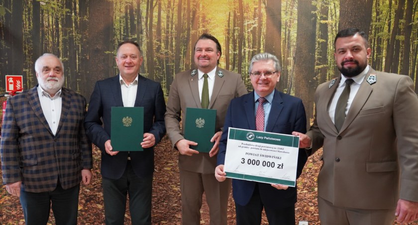 Powiat Świdwiński otrzyma od PGL Lasy Państwowe 3 mln zł dofinansowania na remont drogi powiatowej