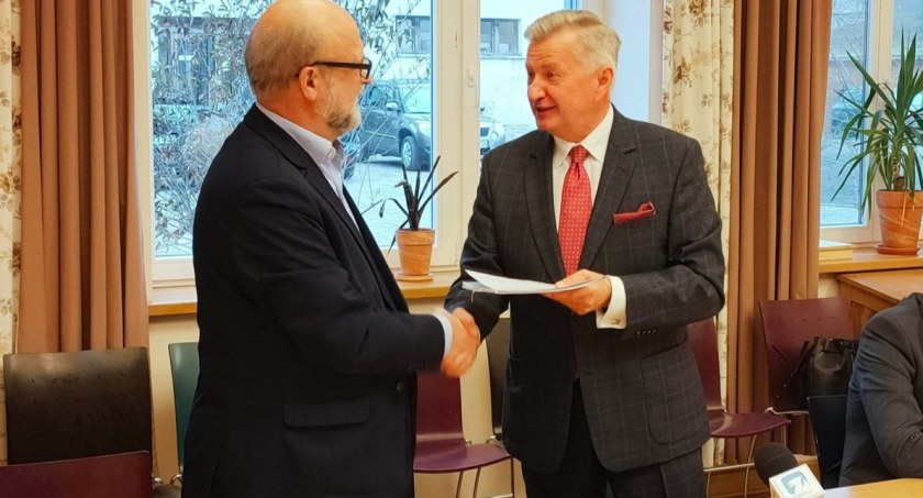 Umowy na wsparcie ciekawych projektów podpisane
