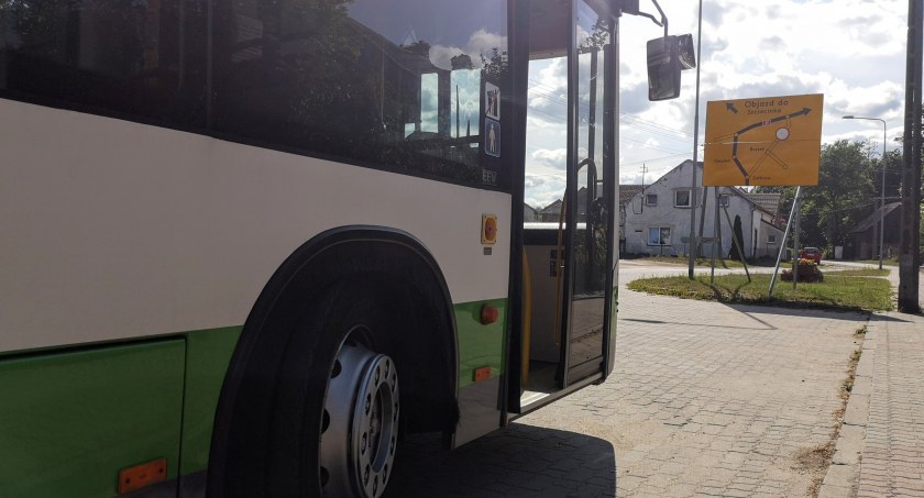 Takie oferty pracy w Szczecinku. Trzech kierowców autobusów, budowlańcy