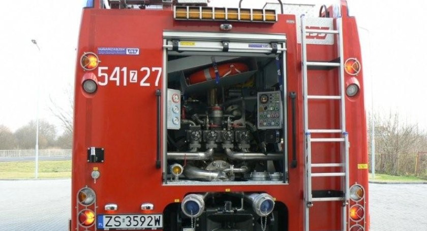 Pożar komina, śmietnika, awaria windy i fałszywy alarm. Strażacy w akcji