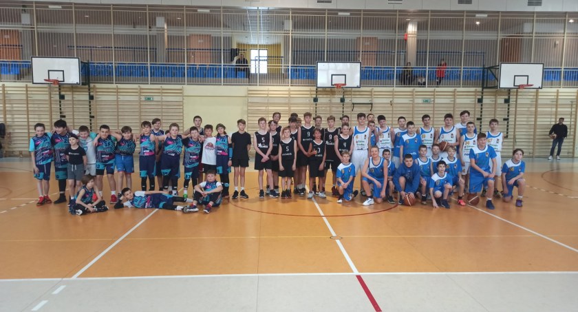 Emet Basket drugi w Chojnicach