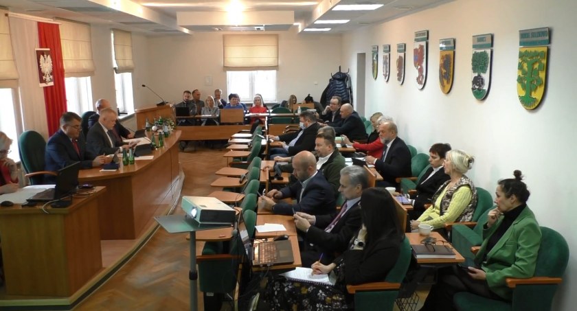 Budżet stabilny, ale z niepokojem. Co ze scenariuszem awaryjnym?