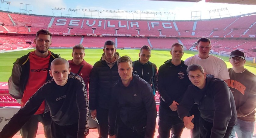 Uczniowie z ZST odwiedzili słynny stadion Sevilli