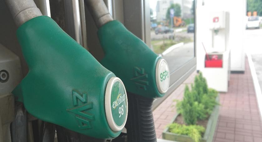 Coraz więcej kradzieży paliwa. Policja: To jak włamanie