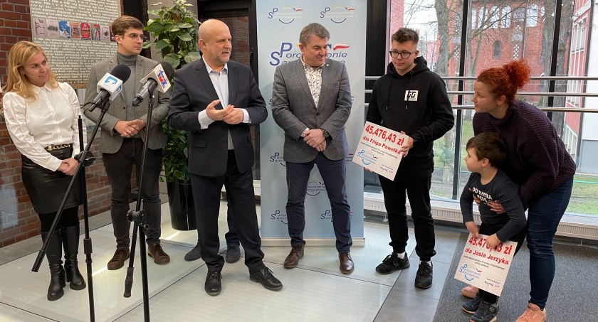 Turniej Porozumienia Samorządowego. Duże pieniądze dla Filipa i Jasia!