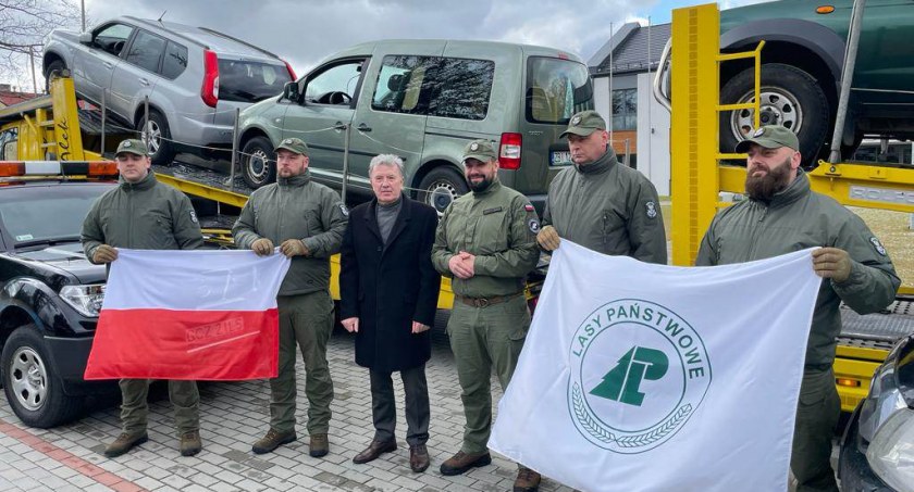 Lasy Państwowe wspierają walczącą Ukrainę. Przekazano kolejne samochody 