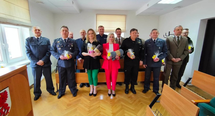 W szpitalu jakoś przytulniej. 180 nowych koców w prezencie