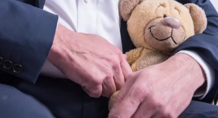Pedofil wysyłał zdjęcia porno 14-latce. „Podnieca mnie Twój dekolcik, młodziutka” 