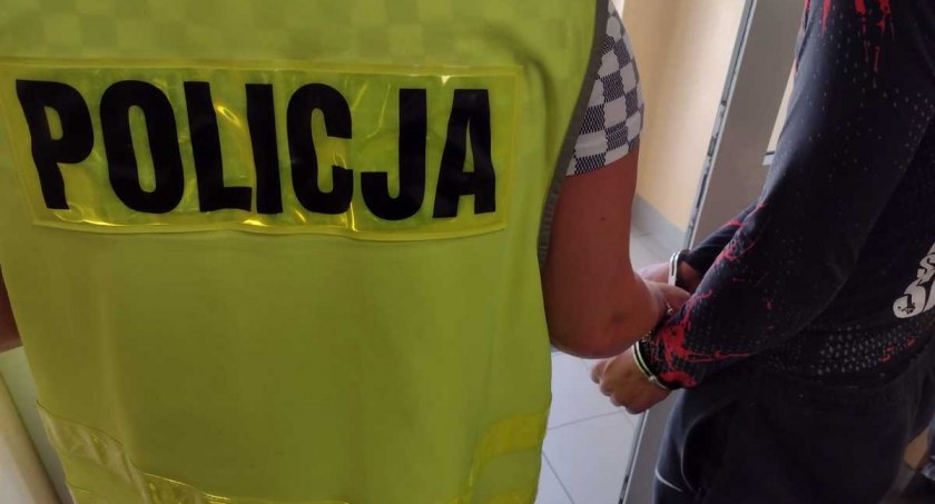 Bił bejsbolem, groził że zabije