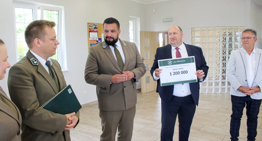 Leśnicy razem z samorządem. Są pieniądze na remont kolejnej drogi