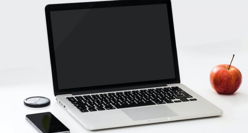 Jak podjąć decyzję o zakupie laptopa: Przewodnik porównawczy Dell, Lenovo i HP