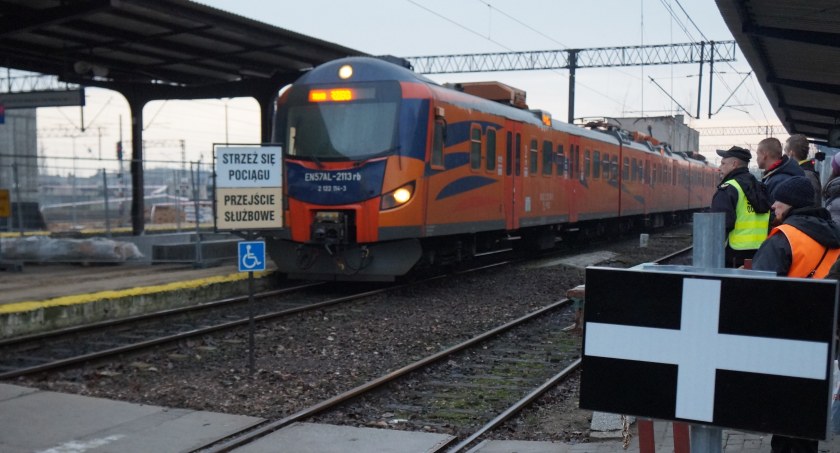 Dodatkowe pociągi na  Pol’and’Rock 2023. Lista połączeń już jest