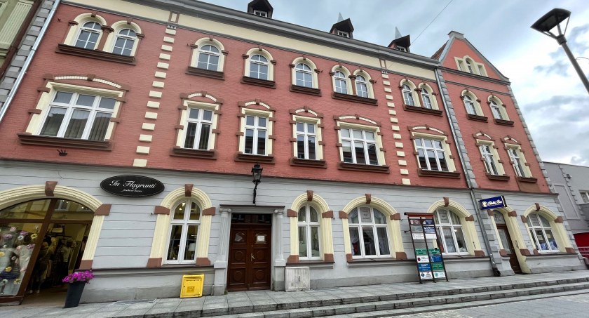 Budynek po dawnych SzOK-u idzie na sprzedaż. Kolejne mieszkania?