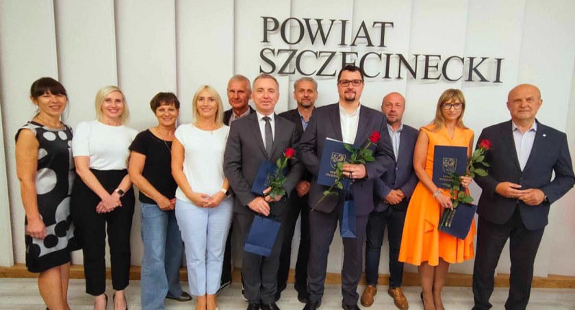 Dyrektorzy trzech szkół powiatowych już oficjalnie zatwierdzeni