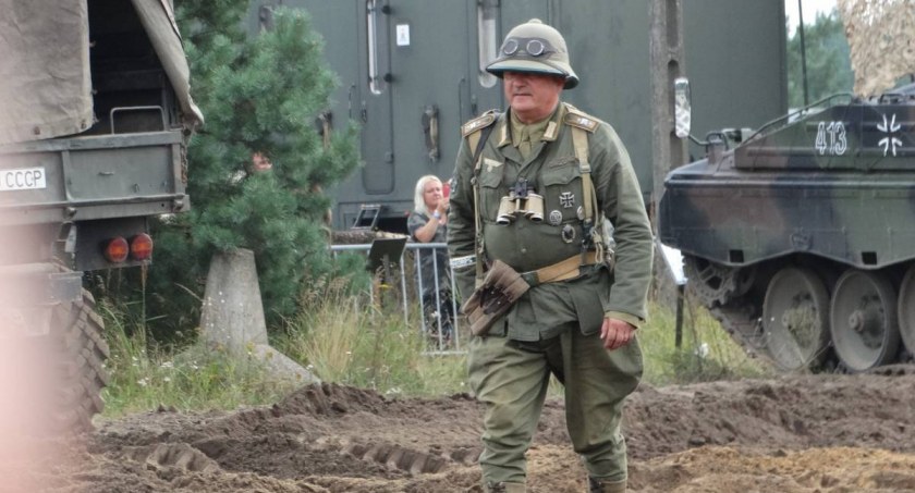 Zlot Pojazdów Militarnych w Bornem. Plan imprezy