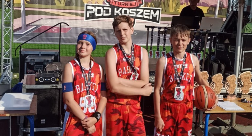 Emet Basket Szczecinek wygrywa turniej w Karlinie