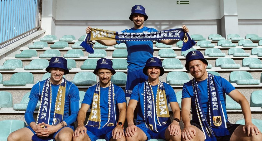 Szaliki i czapki MKP Szczecinek już w sprzedaży