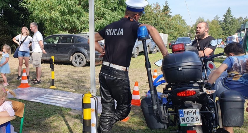 Policja na dożynkach. Niezła akcja razem z Sanepidem
