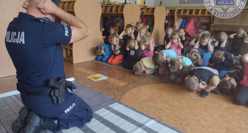 Bezpieczeństwo i ostrożność przy spotkaniu z czworonogiem. Przedszkolaki już to wiedzą