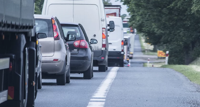 Kierowcy C+E na wagę złota oraz rodzina zastępcza. Oferty pracy