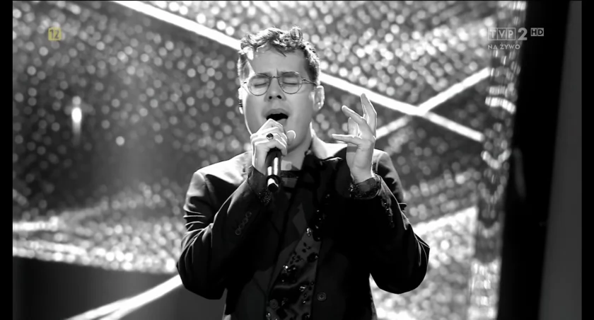 On się nie zatrzymuje! Bartosz Michniewicz coraz bliżej finału „The Voice of Poland”!