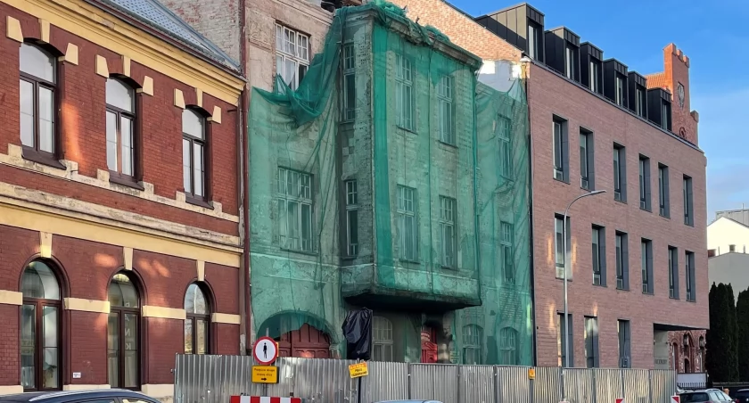 Tej kamienicy już dziękujemy. Trwa rozbiórka