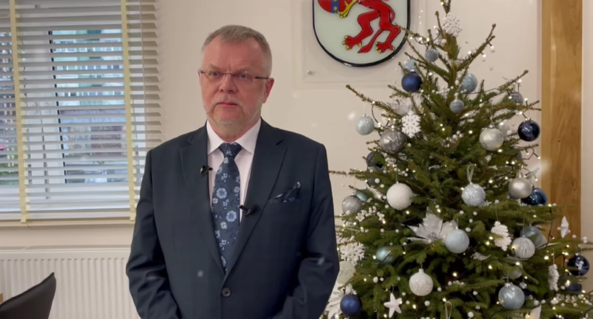 Cezary Jankowski: Bóg się rodzi, moc truchleje