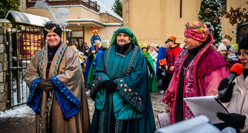Tak królowie przyjechali do Bornego! Orszak, jakich mało