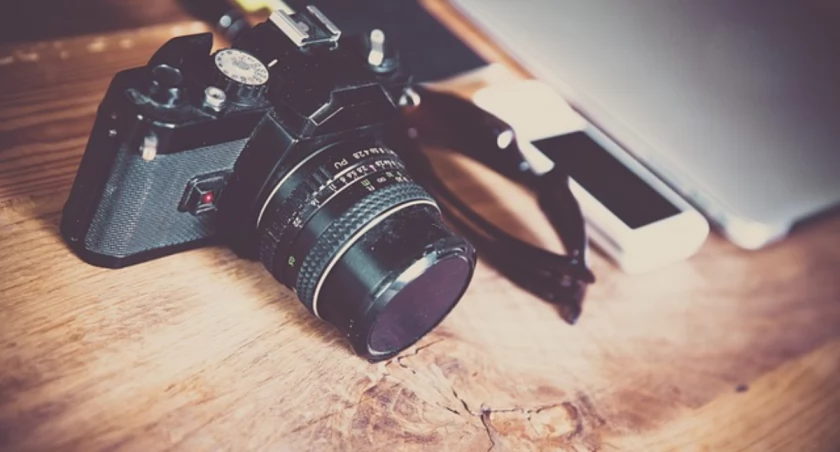 Akcesoria do bezlusterkowców Canon - must-have dla pasjonatów fotografii