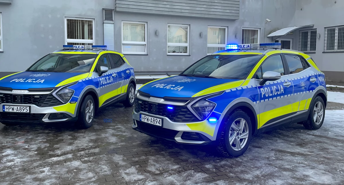 Radiowozami na księżyc i z powrotem. A teraz jeszcze z dwoma nowymi