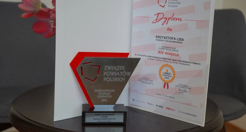 Dwa wyróżnienia dla starosty