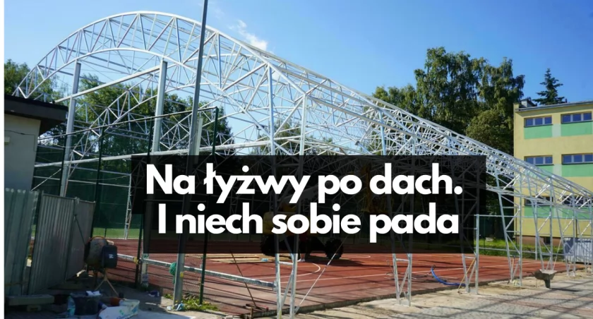 Łyżwiarze przyjęci pod dach