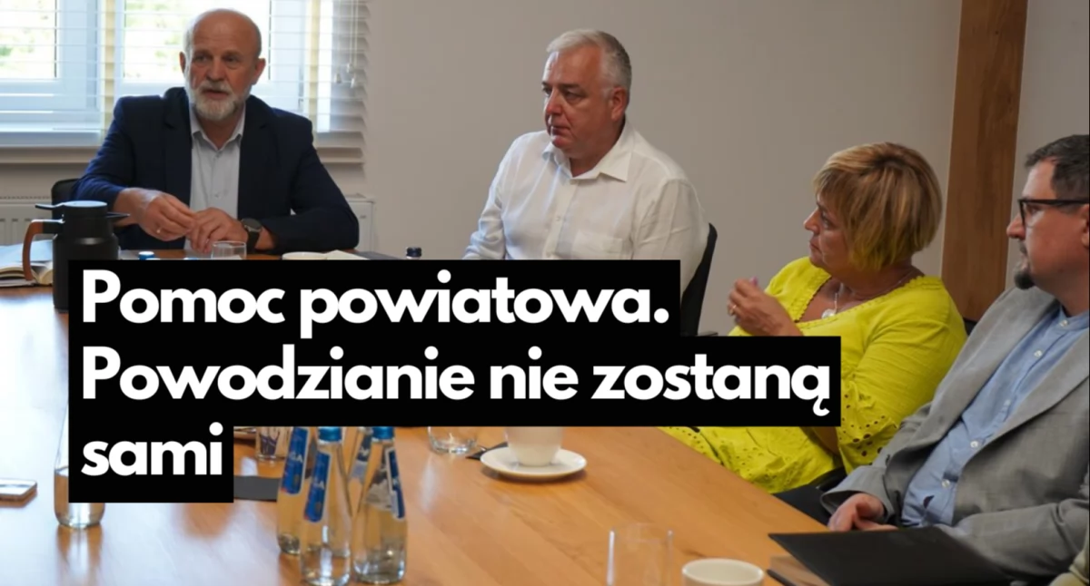 Powiat solidarny z powodzianami. Zbiórki, specjalne konto