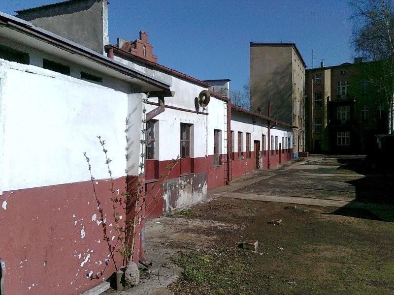 Uczniowie sobie poszli, zawodówka jest na sprzedaż