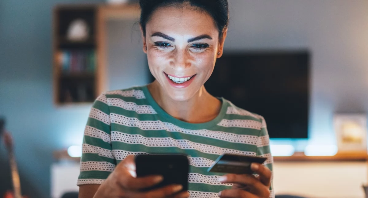 Płatności mobilne – jak zwiększają wygodę użytkowników sklepów internetowych?