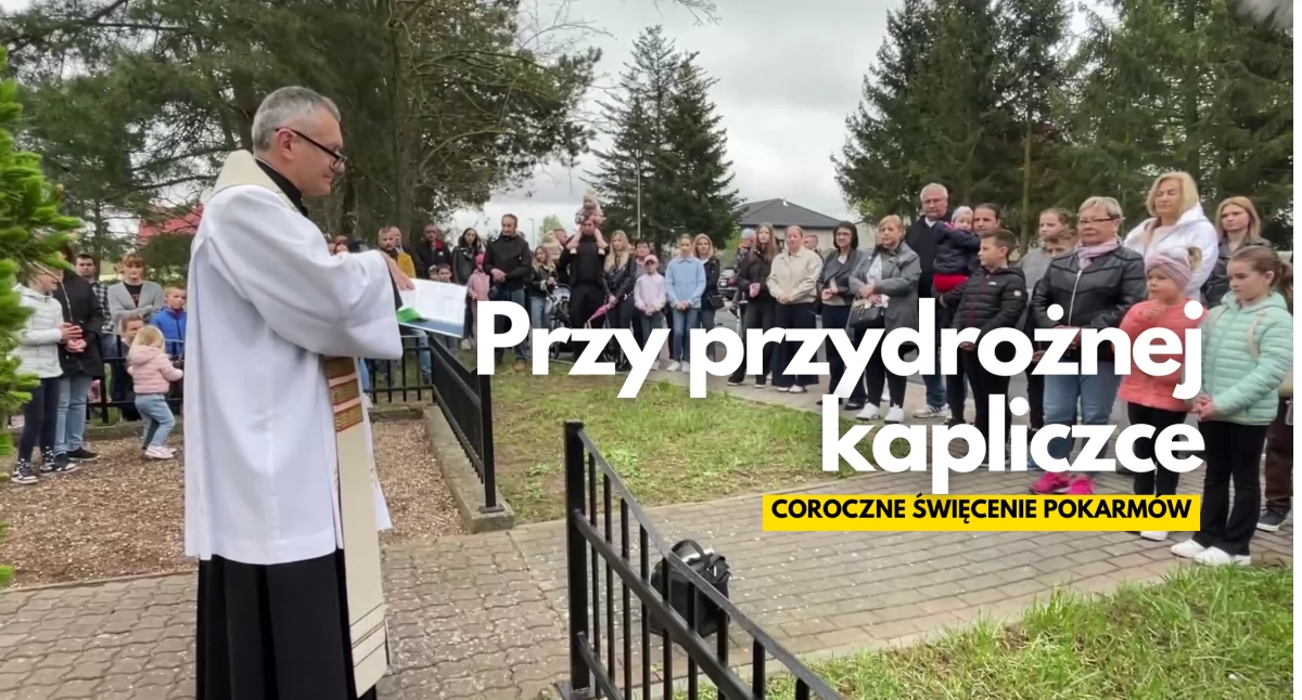 Przy przydrożnej kapliczce. Wielkosobotnie święcenie pokarmów
