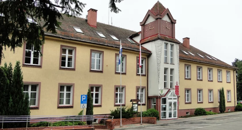 Burmistrz Bornego Sulinowa: wyciąg z ogłoszenia o przetargach
