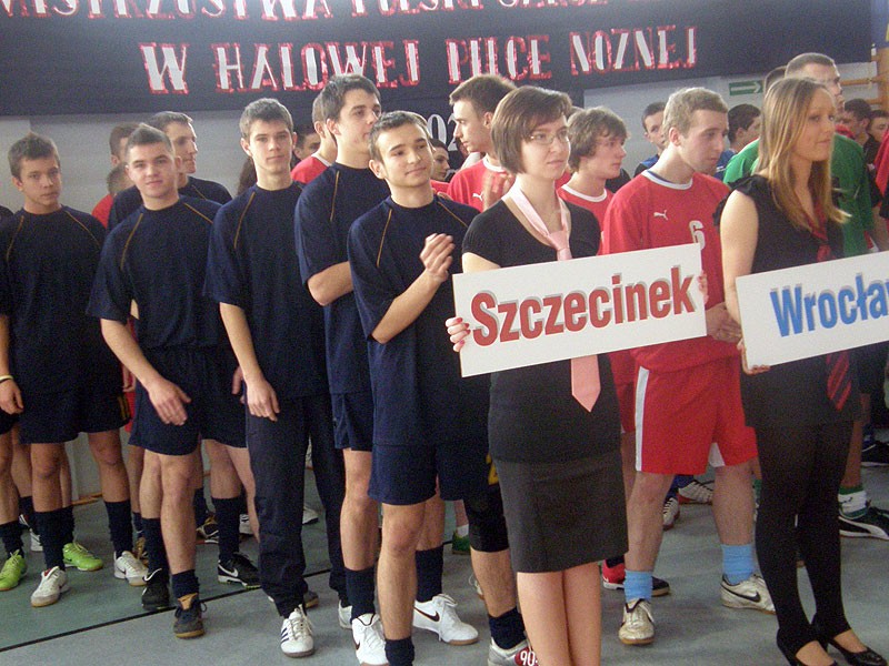 Szczecinek  w  półfinale