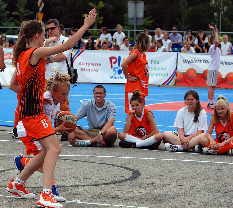 Wygrana koszykarek GKS Grom w streetballu