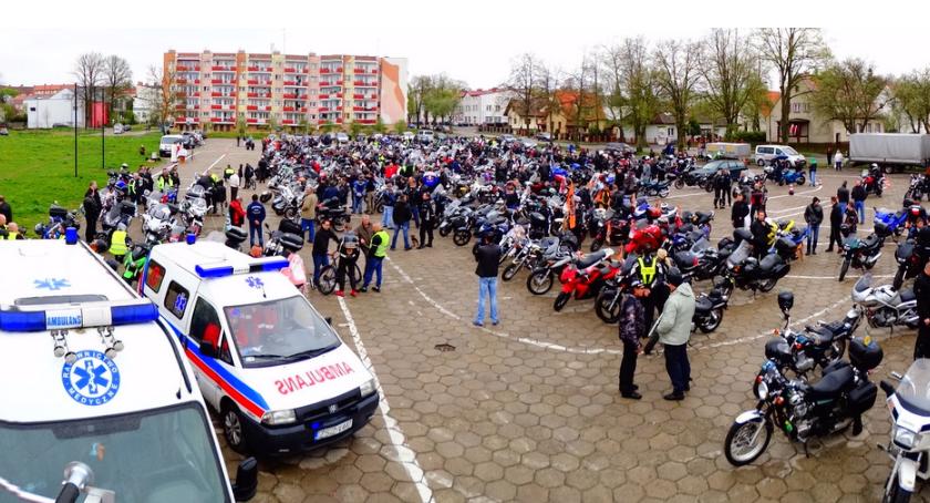 Blisko 1000 maszyn na Placu Kamińskiego! Tak motocykliści rozpoczęli sezon w Szczecinku